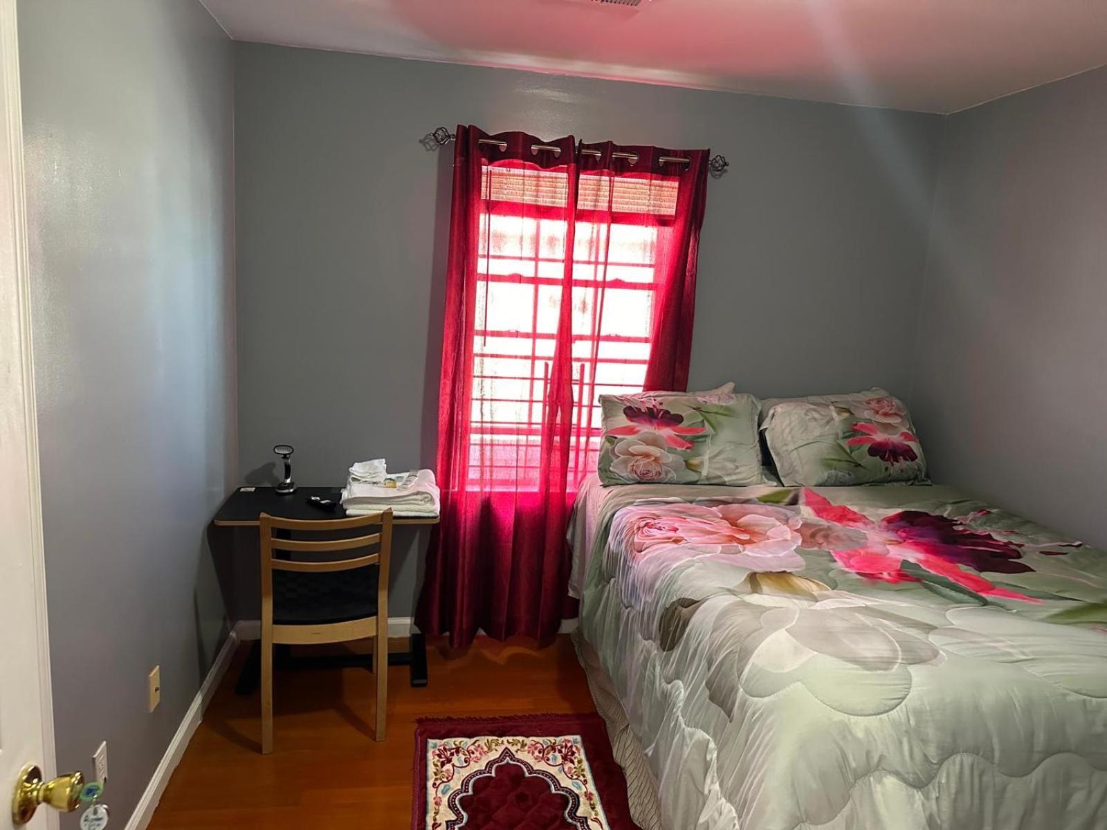 Divine Villa Guest House 65 Sherman 6Mins To Airport And 4Mins To Penn Station Newark Eksteriør billede