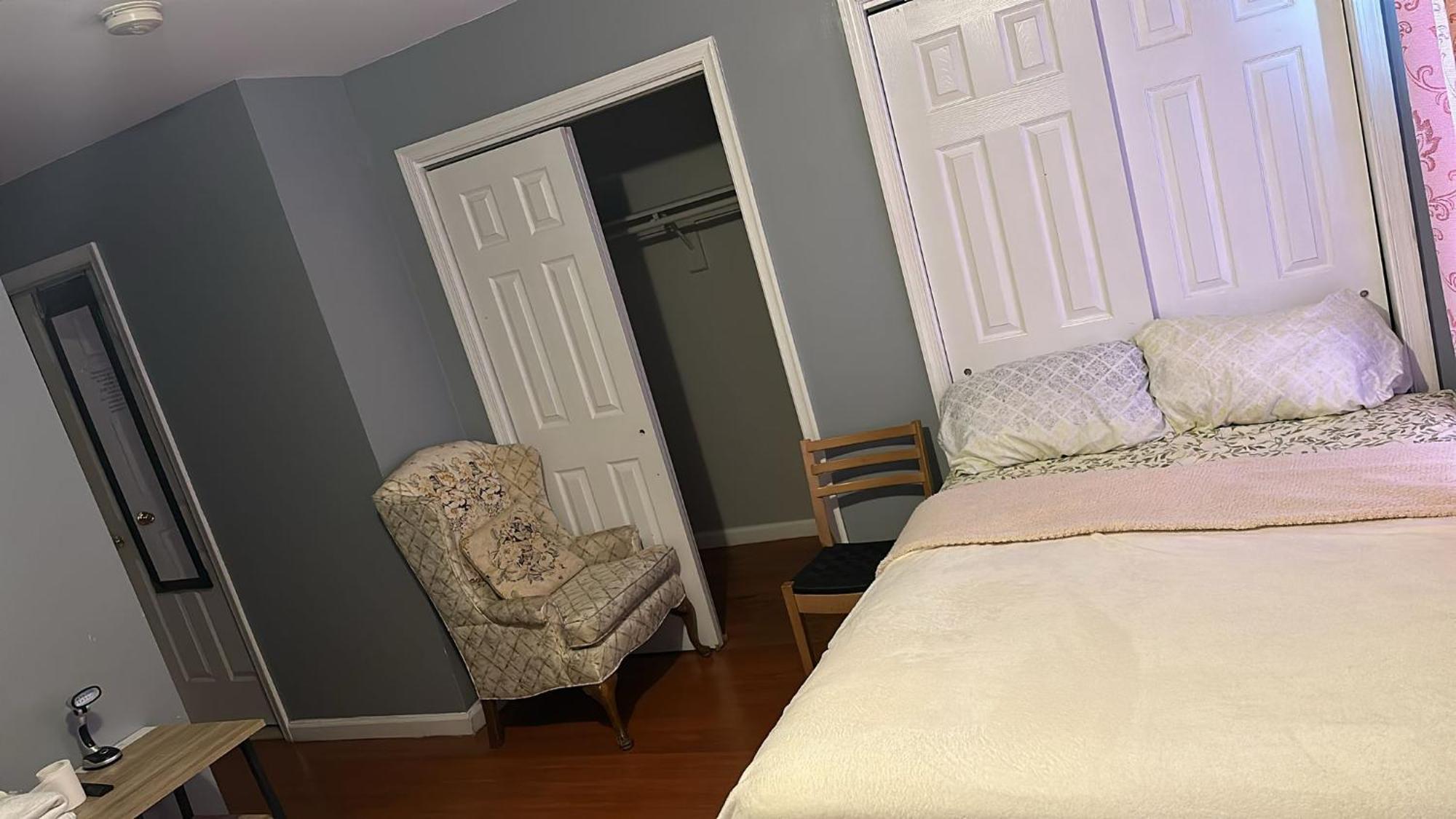 Divine Villa Guest House 65 Sherman 6Mins To Airport And 4Mins To Penn Station Newark Værelse billede