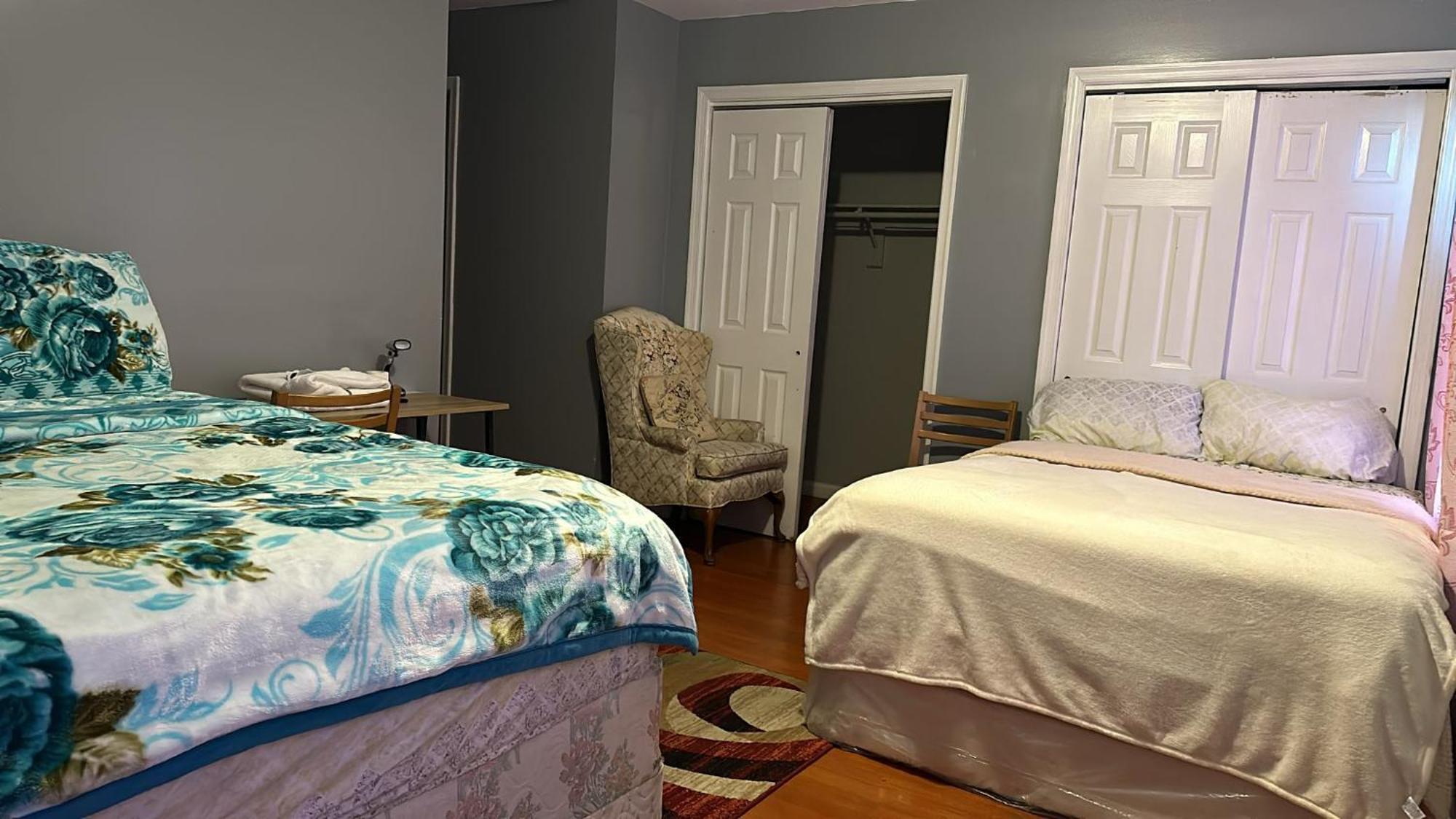 Divine Villa Guest House 65 Sherman 6Mins To Airport And 4Mins To Penn Station Newark Eksteriør billede